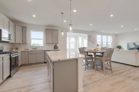 Kitchen - 531 Alpine Dr, Algonquin, IL 60102 photo 3 of 3