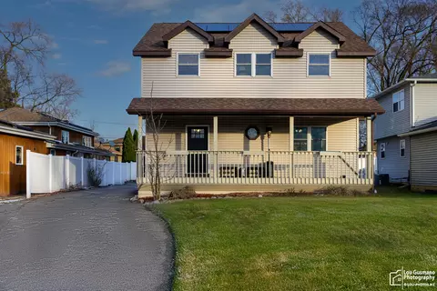 4023 12 N Grant St, Westmont, IL 60559