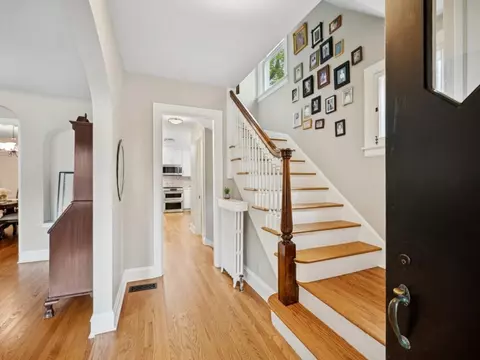 736 Central St, Evanston, IL 60201 photo 2