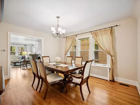 736 Central St, Evanston, IL 60201 photo 5