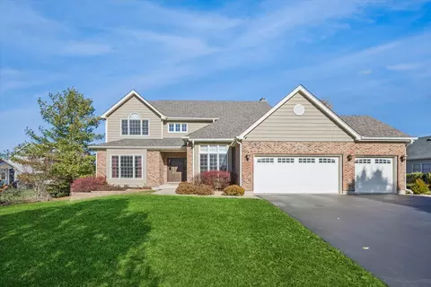 3750 Wintergreen Ter, Algonquin, IL 60102