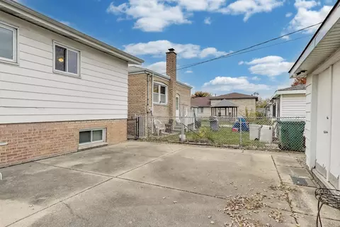 Exterior - 7843 Massasoit Ave, Burbank, IL 60459 photo 2 of 2
