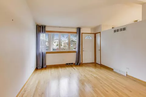 Living - 7843 Massasoit Ave, Burbank, IL 60459 photo 1 of 4