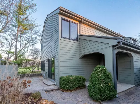 245 Timber Ridge Ln #245, Lake Barrington, IL 60010