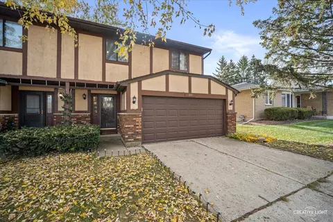 1995 Monday Dr, Elgin, IL 60123