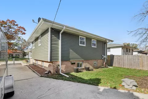 Exterior - 14545 Kostner Ave, Midlothian, IL 60445 photo 2 of 6
