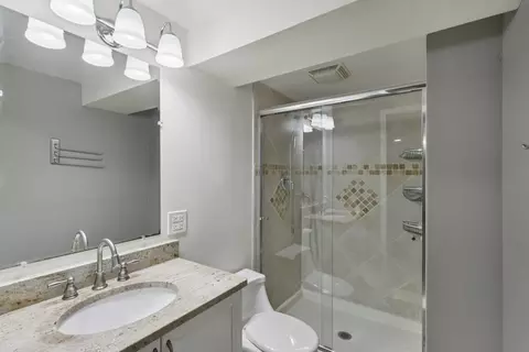 Bath - 14545 Kostner Ave, Midlothian, IL 60445 photo 4 of 5