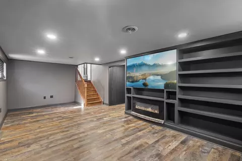 Living - 14545 Kostner Ave, Midlothian, IL 60445 photo 5 of 5
