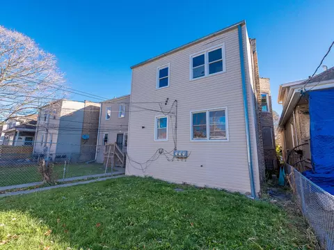 Exterior - 6218 S Artesian Ave, Chicago, IL 60629 photo 2 of 3