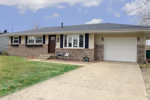 1435 Price St, Ottawa, IL 61350