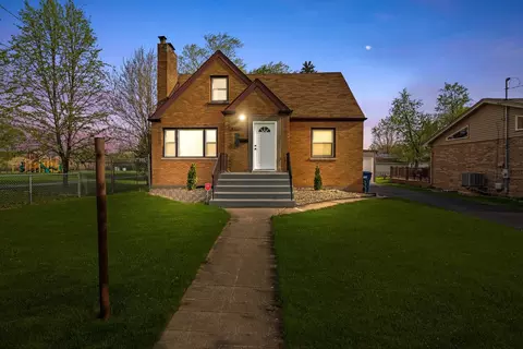 Exterior - 3846 149th St, Midlothian, IL 60445 photo 2 of 6