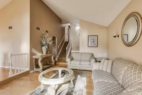 1407 Wilson Ave, Wheaton, IL 60187 photo 3