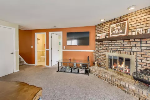 1407 Wilson Ave, Wheaton, IL 60187 photo 21