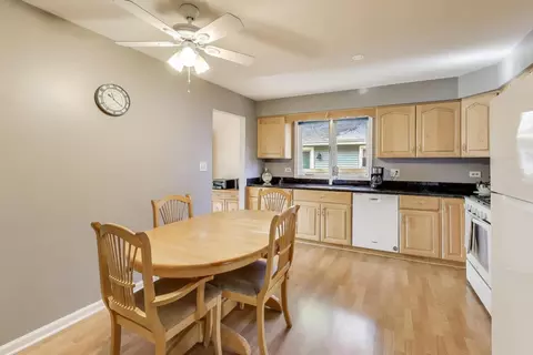 1407 Wilson Ave, Wheaton, IL 60187 photo 5