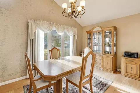 1407 Wilson Ave, Wheaton, IL 60187 photo 4