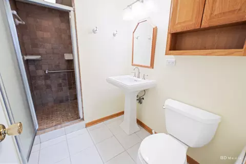 Bath - 6721 W 59th St, Chicago, IL 60638 photo 2 of 2