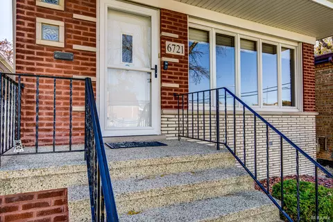 Exterior - 6721 W 59th St, Chicago, IL 60638 photo 2 of 5