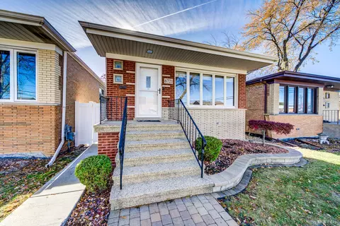 Exterior - 6721 W 59th St, Chicago, IL 60638 photo 3 of 5