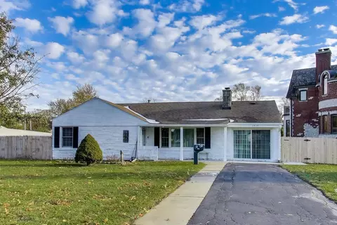 1717 Elliott Ct, Park Ridge, IL 60068