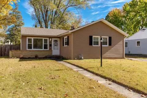 2224 Arizona Ave, Rockford, IL 61108