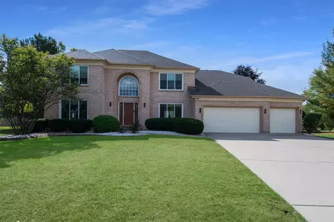 311 Brodie Ct, Naperville, IL 60540