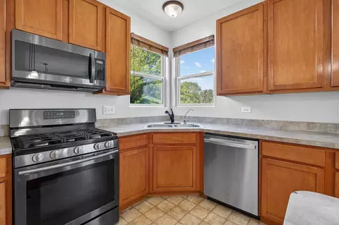 Kitchen - 25204 Spring St, Manhattan, IL 60442 photo 3 of 4