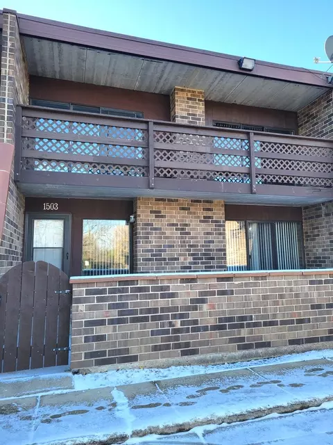 1503 Kenneth Cir, Elgin, IL 60120