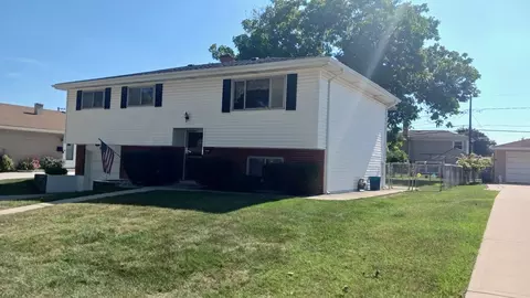 433 W Diversey Ave, Addison, IL 60101 photo 2