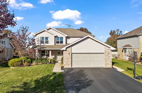 8100 W Rosebury Dr, Frankfort, IL 60423