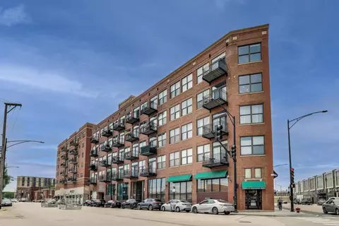 2310 S Canal St #401, Chicago, IL 60616