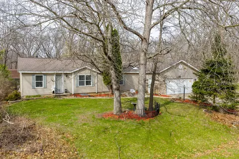Exterior - 39 Timberlane Dr, Putnam, IL 61560 photo 2 of 7