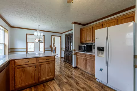 Kitchen - 39 Timberlane Dr, Putnam, IL 61560 photo 2 of 2
