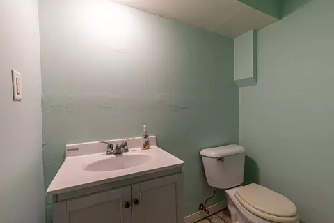 Bath - 39 Timberlane Dr, Putnam, IL 61560 photo 3 of 3