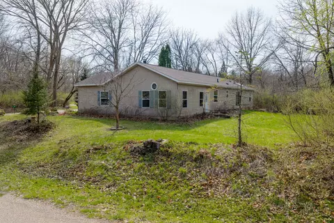 Exterior - 39 Timberlane Dr, Putnam, IL 61560 photo 6 of 7