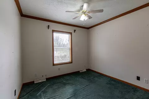 Bedroom - 39 Timberlane Dr, Putnam, IL 61560 photo 4 of 5