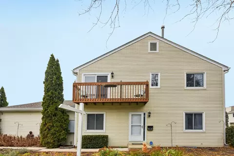 1630 Kemper Dr, Naperville, IL 60563