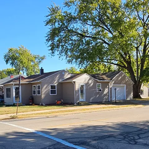 1115 W 19th St, Rock Falls, IL 61071