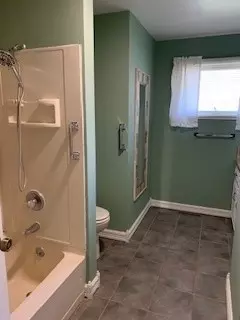 Bath - 523 Barden St, Morrison, IL 61270 photo 1 of 5