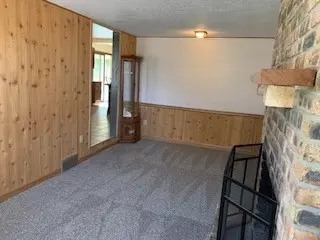 Living - 523 Barden St, Morrison, IL 61270 photo 5 of 5