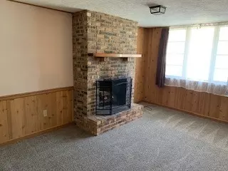 Living - 523 Barden St, Morrison, IL 61270 photo 4 of 5