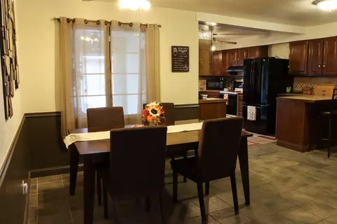 Dining - 523 Barden St, Morrison, IL 61270 photo 1 of 2