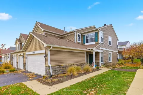 2460 Golf Ridge Cir #2460, Naperville, IL 60563