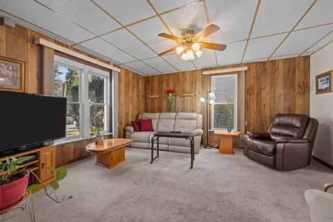 Other - 644 Oak Ave, Aurora, IL 60506 photo 2 of 4