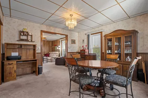 Dining - 644 Oak Ave, Aurora, IL 60506 photo 3 of 3