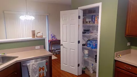 Kitchen - 17543 S Gilbert Dr, Lockport, IL 60441 photo 4 of 6