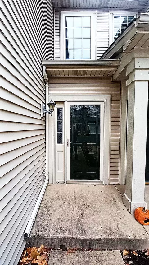 Exterior - 17543 S Gilbert Dr, Lockport, IL 60441 photo 4 of 7
