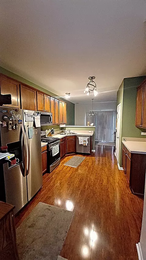 Kitchen - 17543 S Gilbert Dr, Lockport, IL 60441 photo 1 of 6