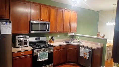 Kitchen - 17543 S Gilbert Dr, Lockport, IL 60441 photo 3 of 6