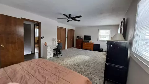 Bedroom - 2585 E 450th Rd, Oglesby, IL 61348 photo 2 of 6