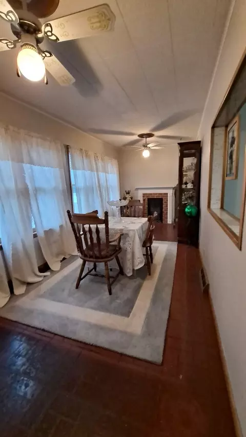 Dining - 2585 E 450th Rd, Oglesby, IL 61348 photo 1 of 1